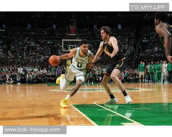 库明加表现抢眼前三场场均157分73篮板4助攻三分命中率高达50 库明加表现抢眼前三场场均157分73篮板4助攻三分命中率高达50