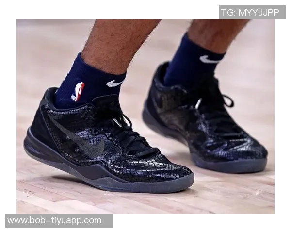 Nike发布Kobe8EXT马年特别版黑色鞋面搭配马毛材质彰显独特风格 Nike发布Kobe8EXT马年特别版黑色鞋面搭配马毛材质彰显独特风格