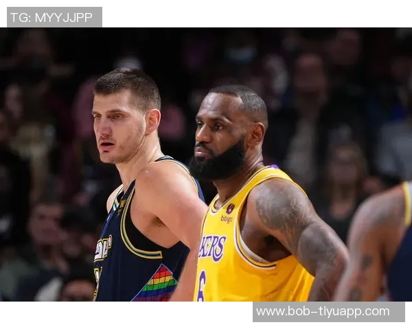 费尔斯表现抢眼15投9中斩获21分5篮板6助攻3抢断尽管有6次失误 费尔斯表现抢眼15投9中斩获21分5篮板6助攻3抢断尽管有6次失误